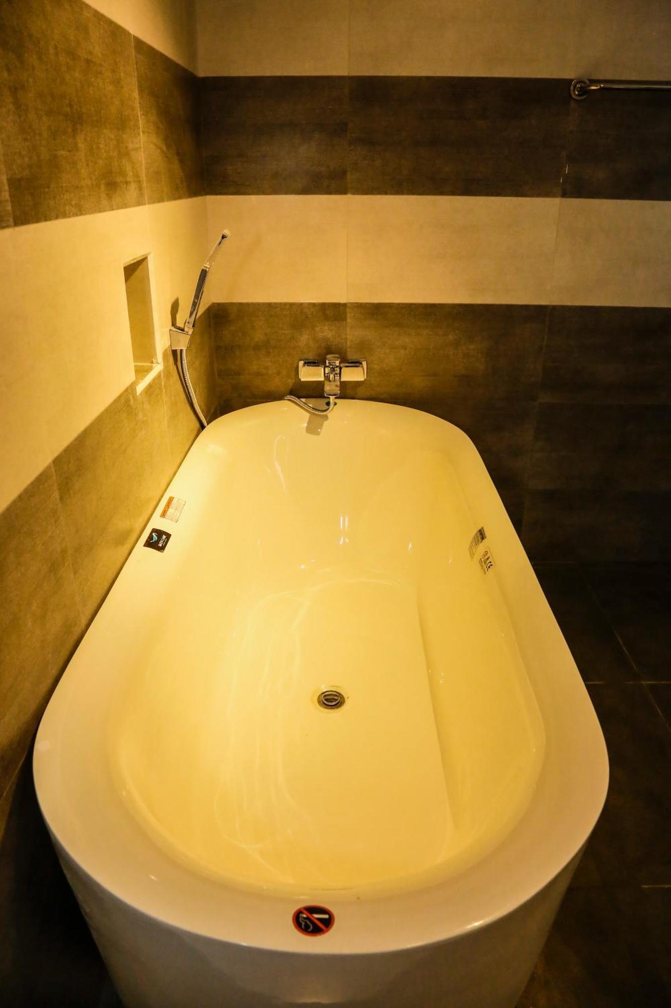Eden Villa Hikkaduwa Buitenkant foto