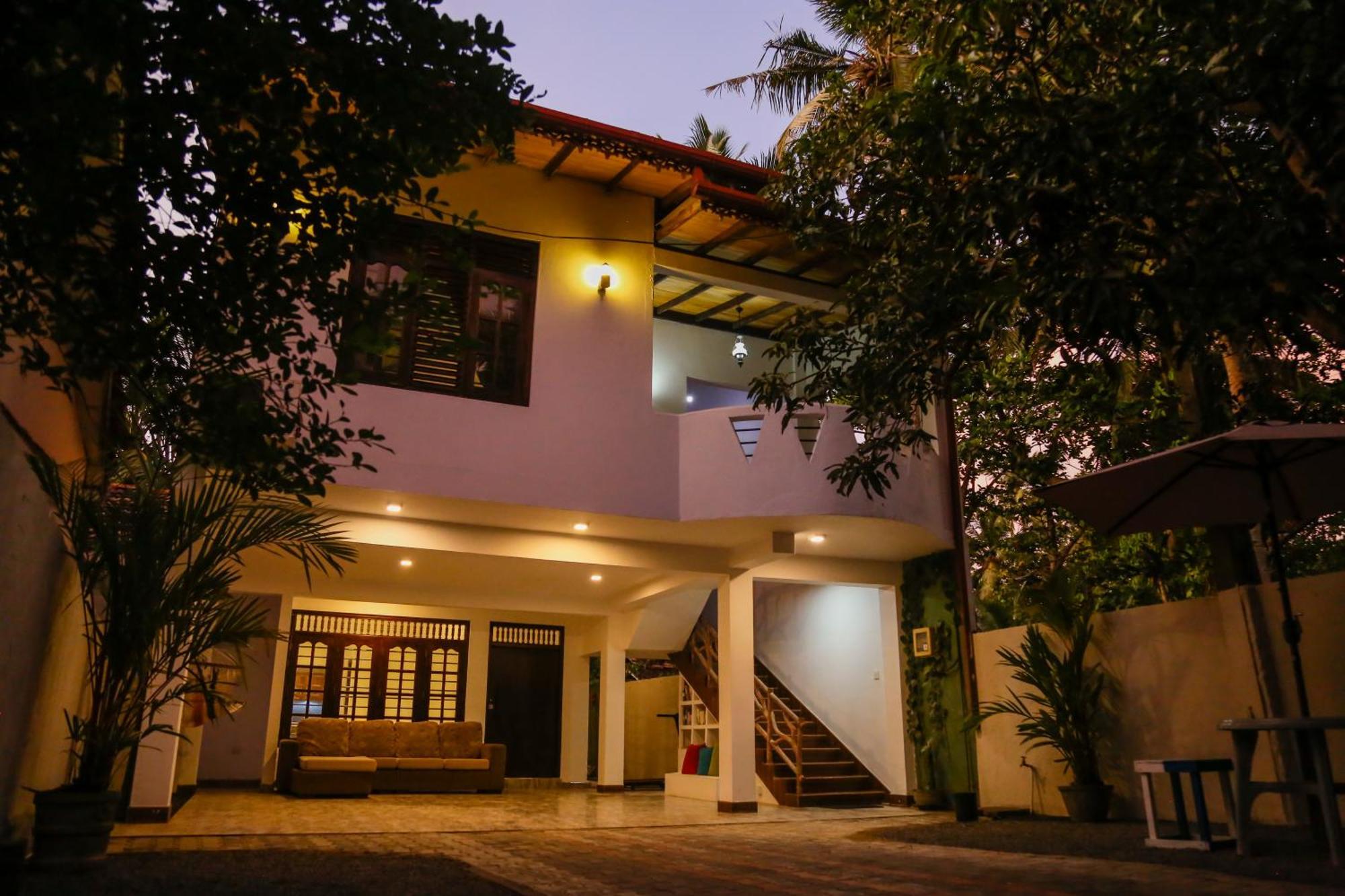 Eden Villa Hikkaduwa Buitenkant foto