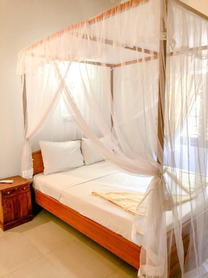 Eden Villa Hikkaduwa Buitenkant foto